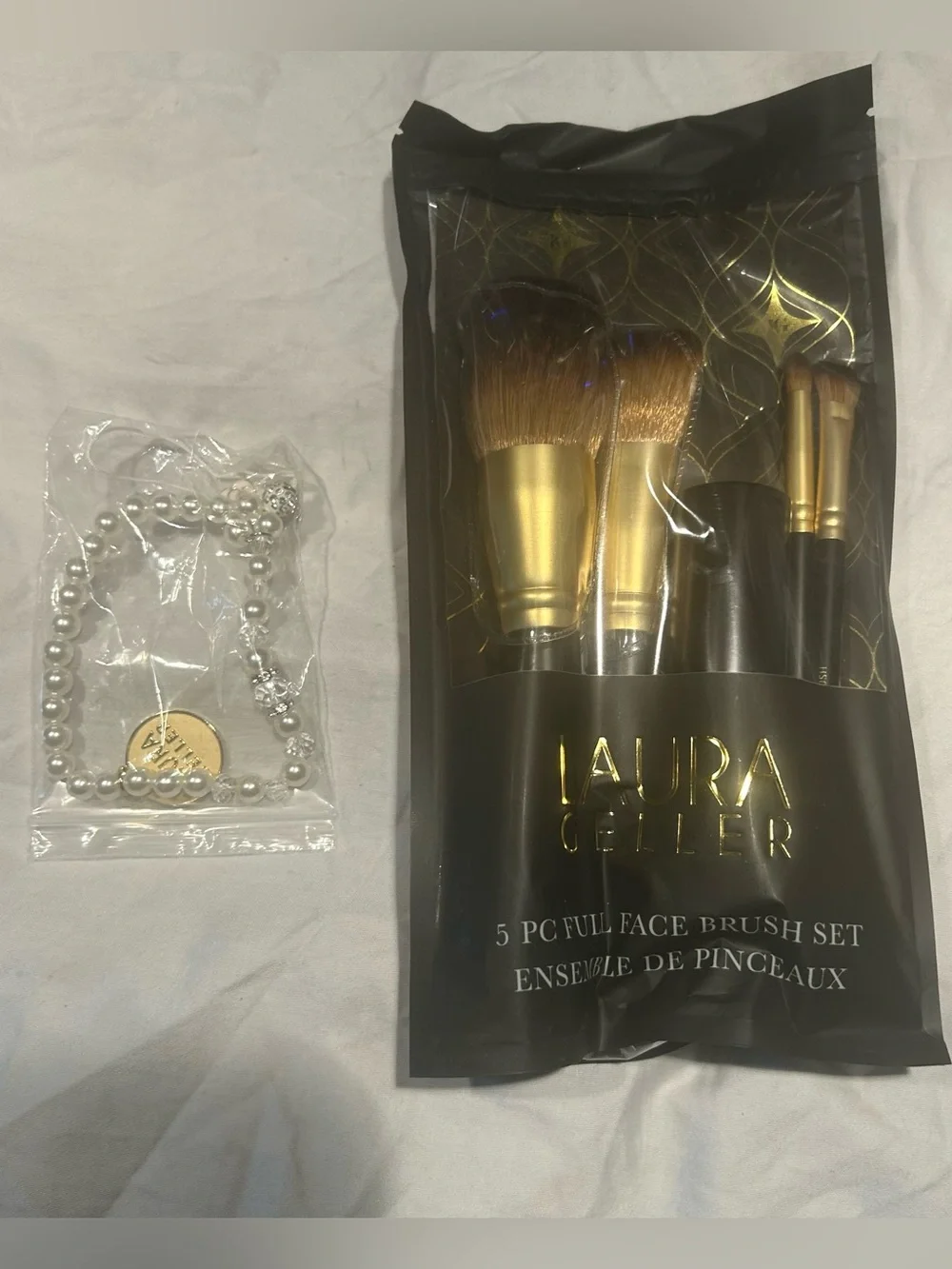 Laura Geller 5 P.C. full face brush set + phone charm